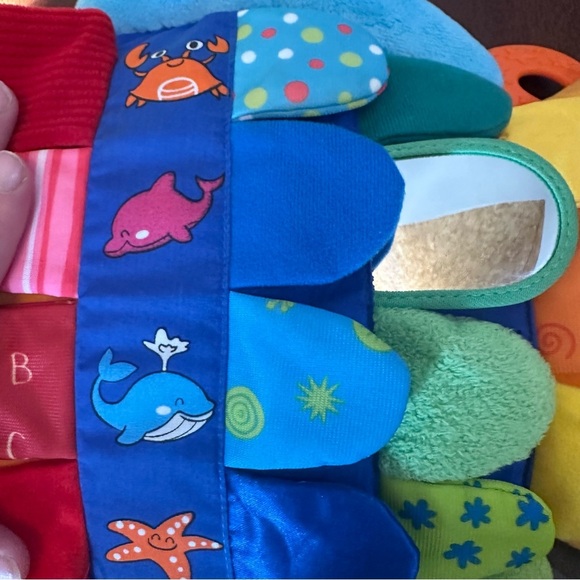 Melissa & Doug Flip Fish Soft Baby Toy - Picture 4 of 9